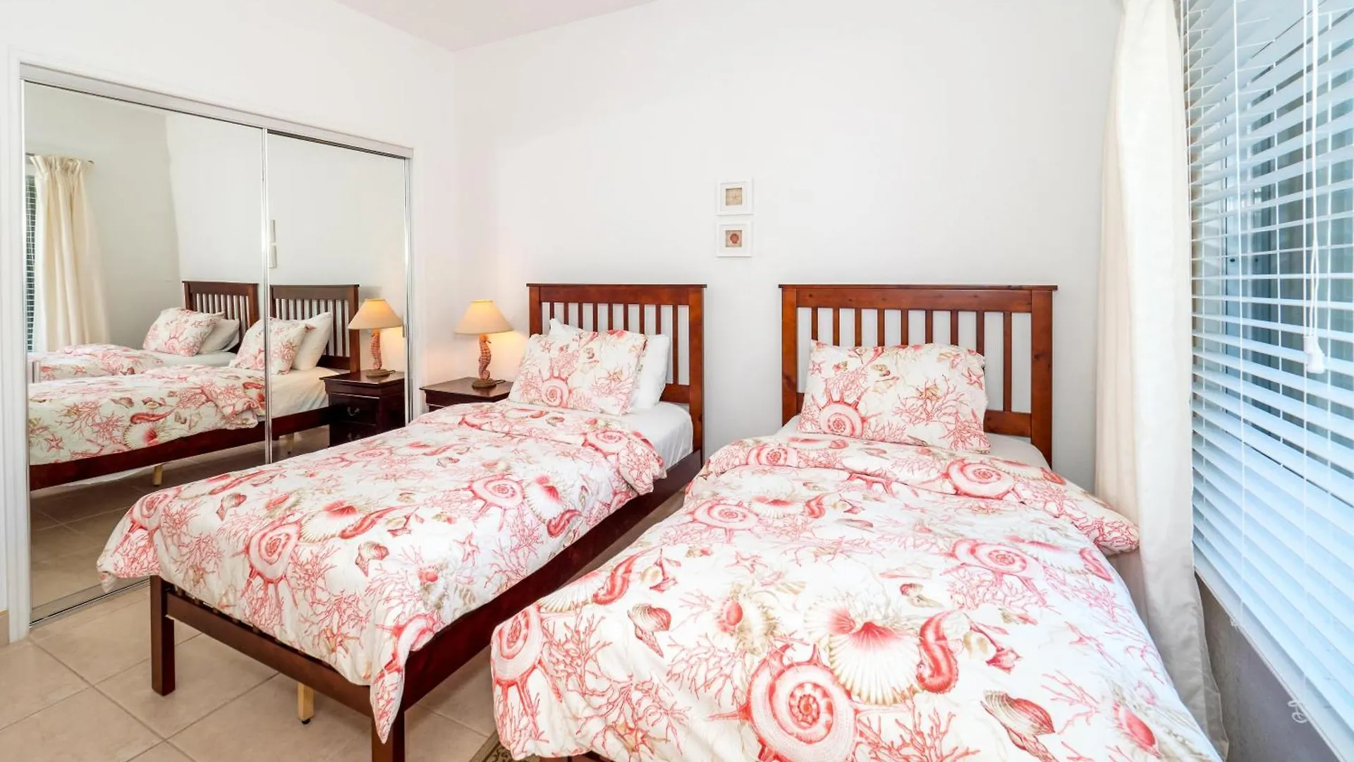 Holiday home Colonial Kai Condo Driftwood Village Cayman Islands